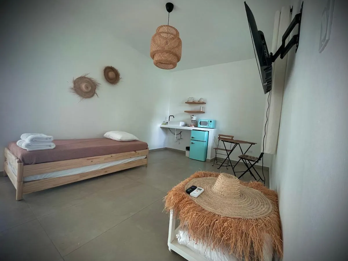 アパート Corcega Beachfront Suites リンコン プエルトリコ