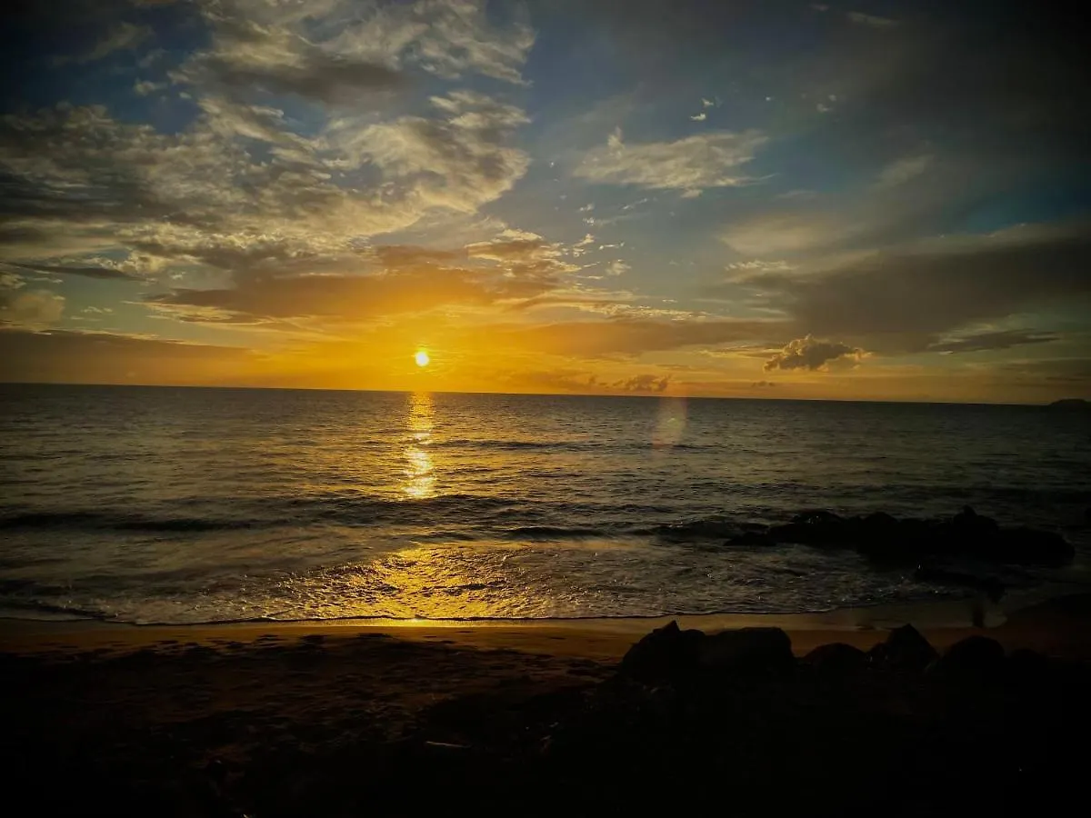 Corcega Beachfront Suites Rincon 0*,