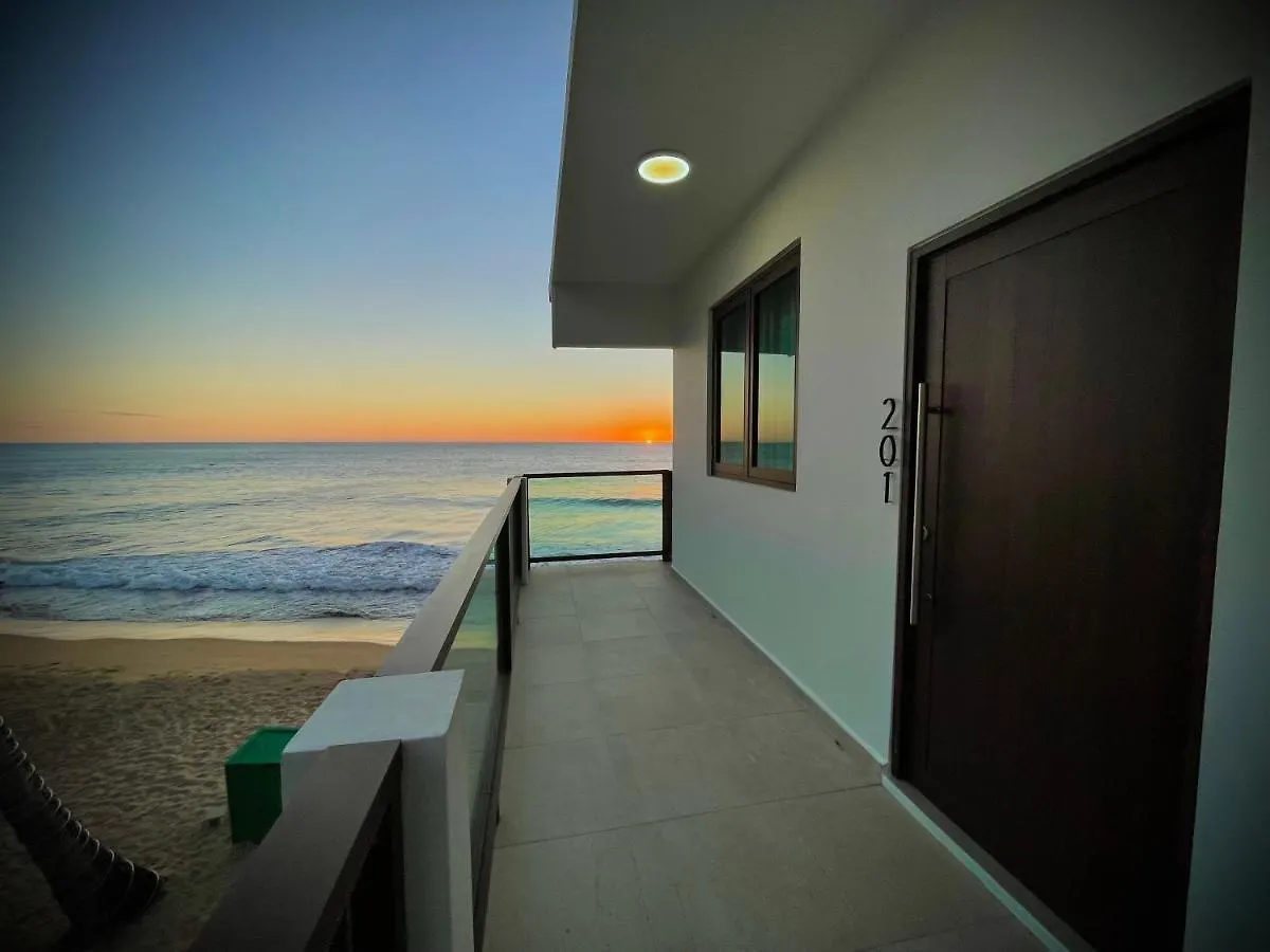 Corcega Beachfront Suites Rincon